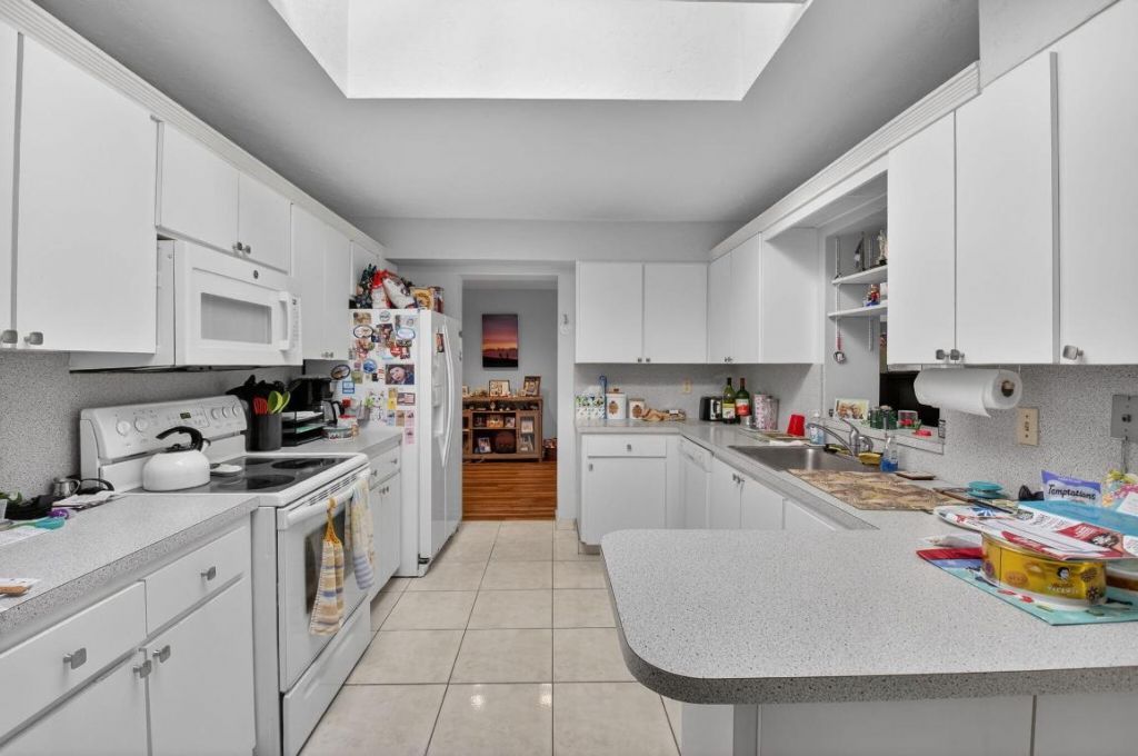 738 NW 24th Avenue, Delray Beach, FL 33445 Photo