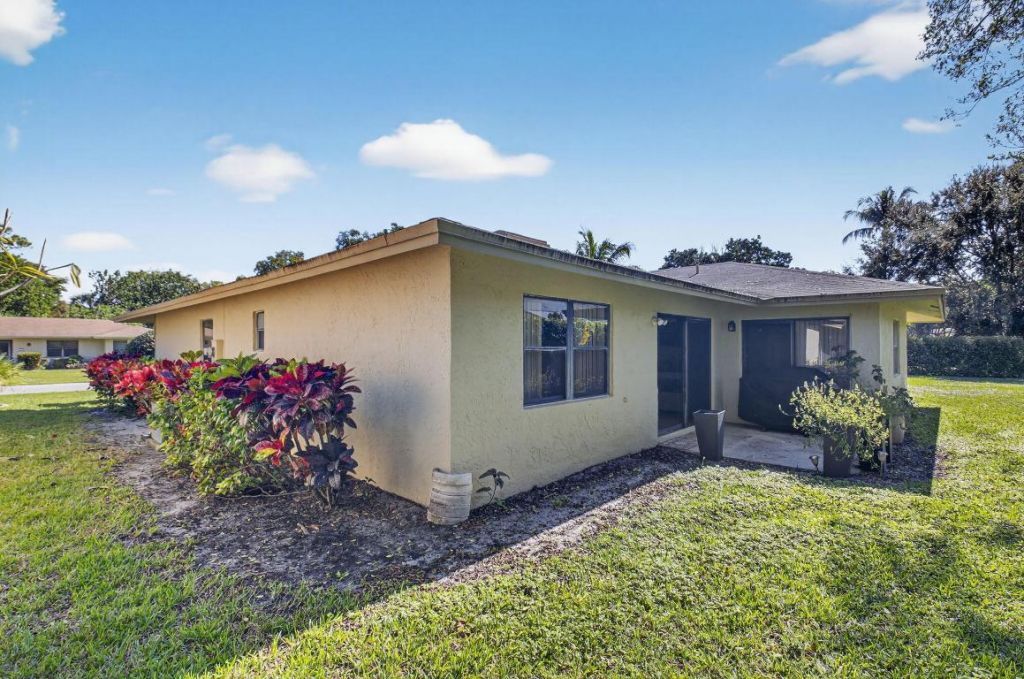 738 NW 24th Avenue, Delray Beach, FL 33445 Photo