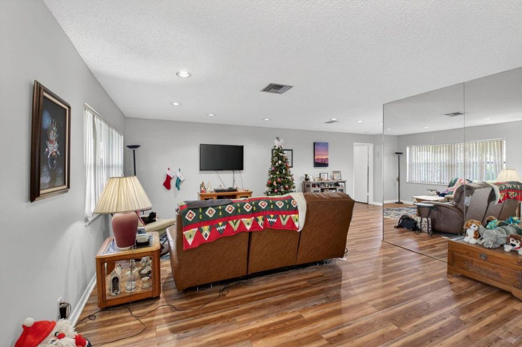 738 NW 24th Avenue, Delray Beach, FL 33445 Photo