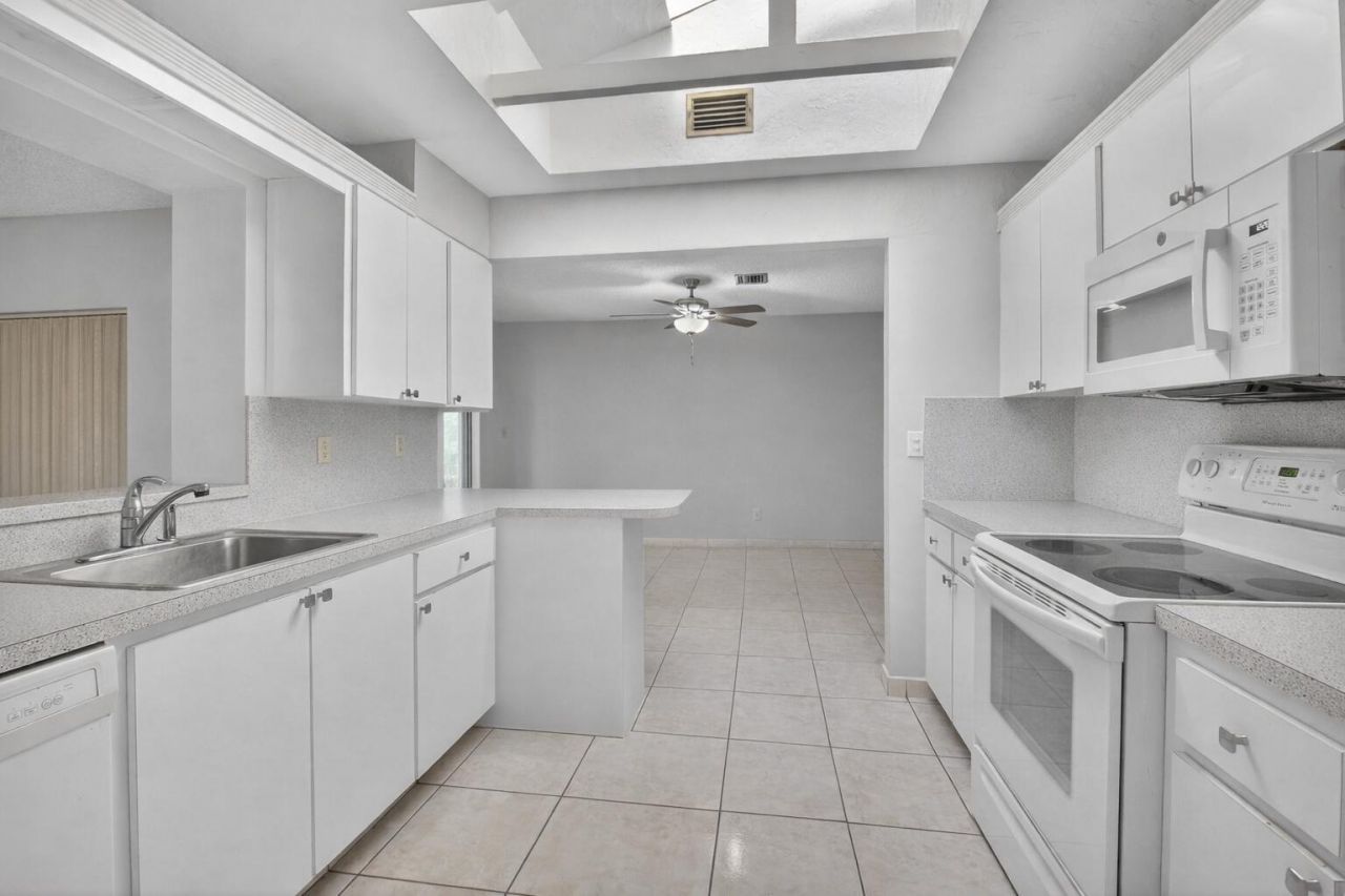 738 NW 24th Avenue, Delray Beach, FL 33445 Photo