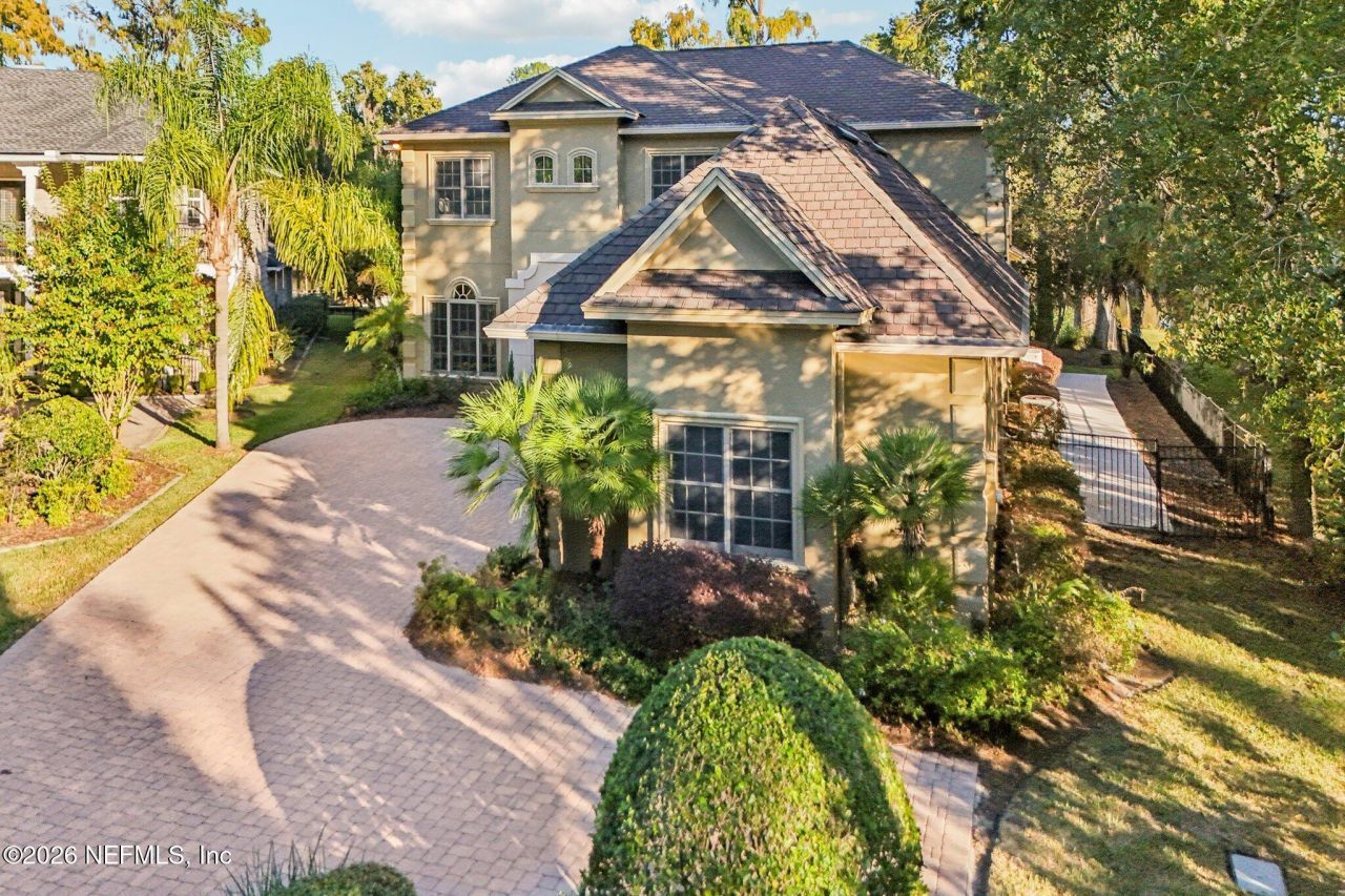 8881 Shining Oak Court, Jacksonville, FL 32217 Photo