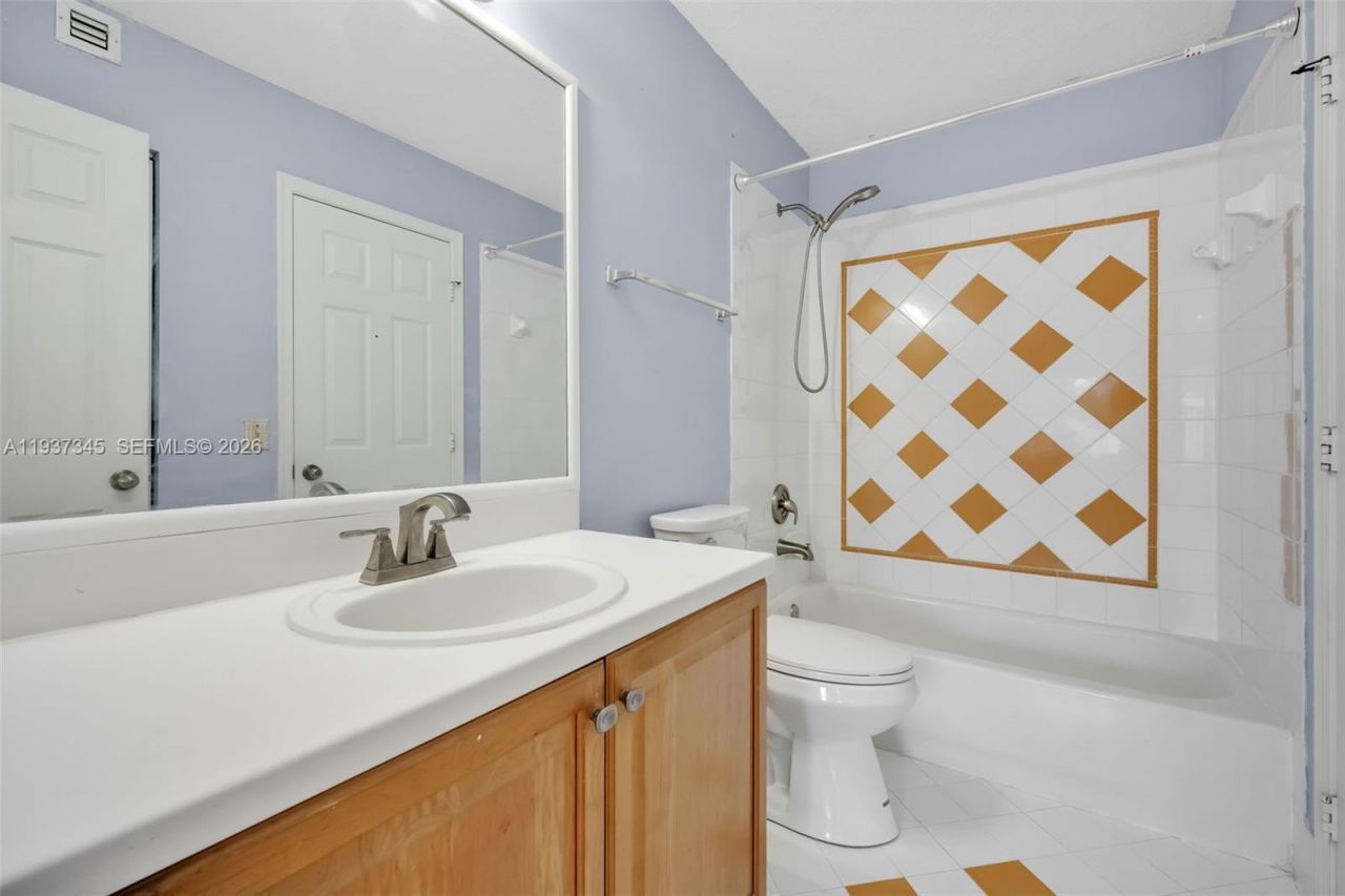 13174 NW 9th Ct, Pembroke Pines, FL 33028 Photo