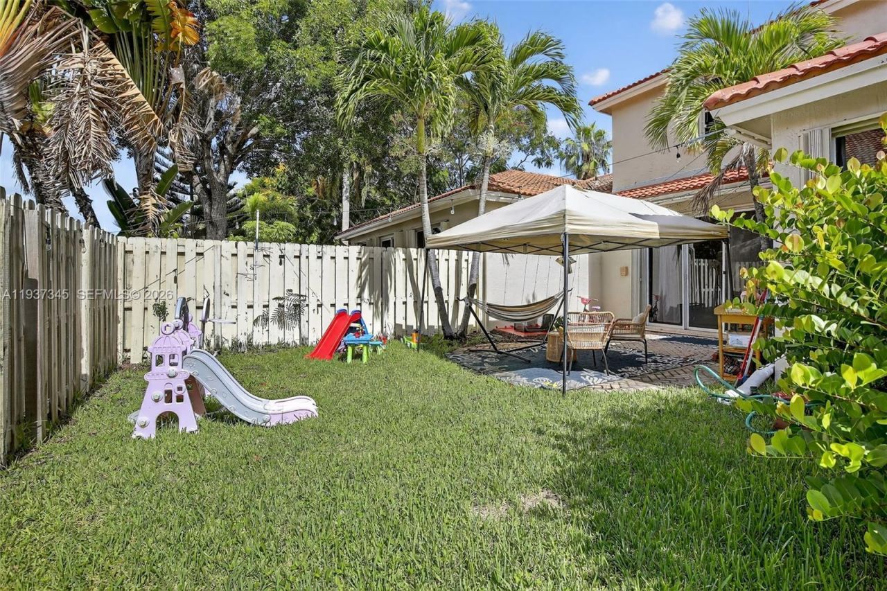 13174 NW 9th Ct, Pembroke Pines, FL 33028 Photo