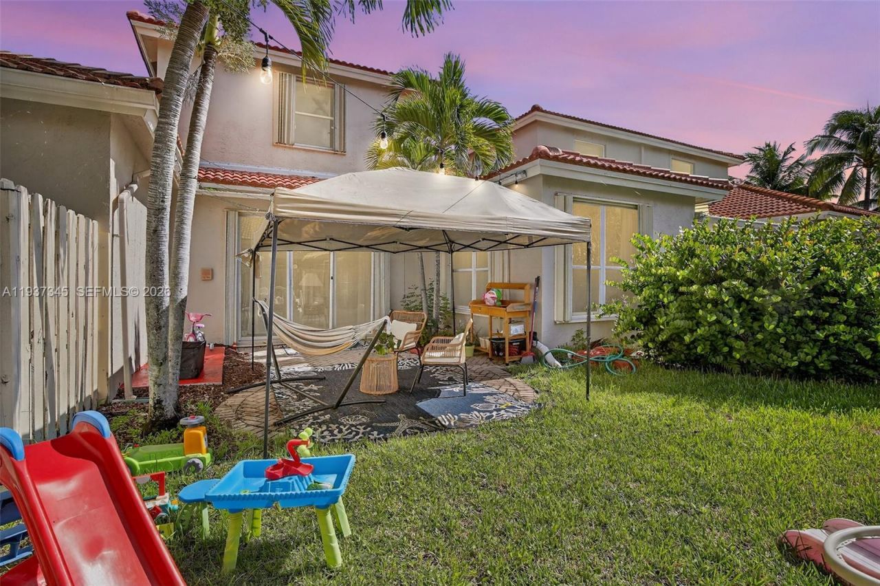 13174 NW 9th Ct, Pembroke Pines, FL 33028 Photo