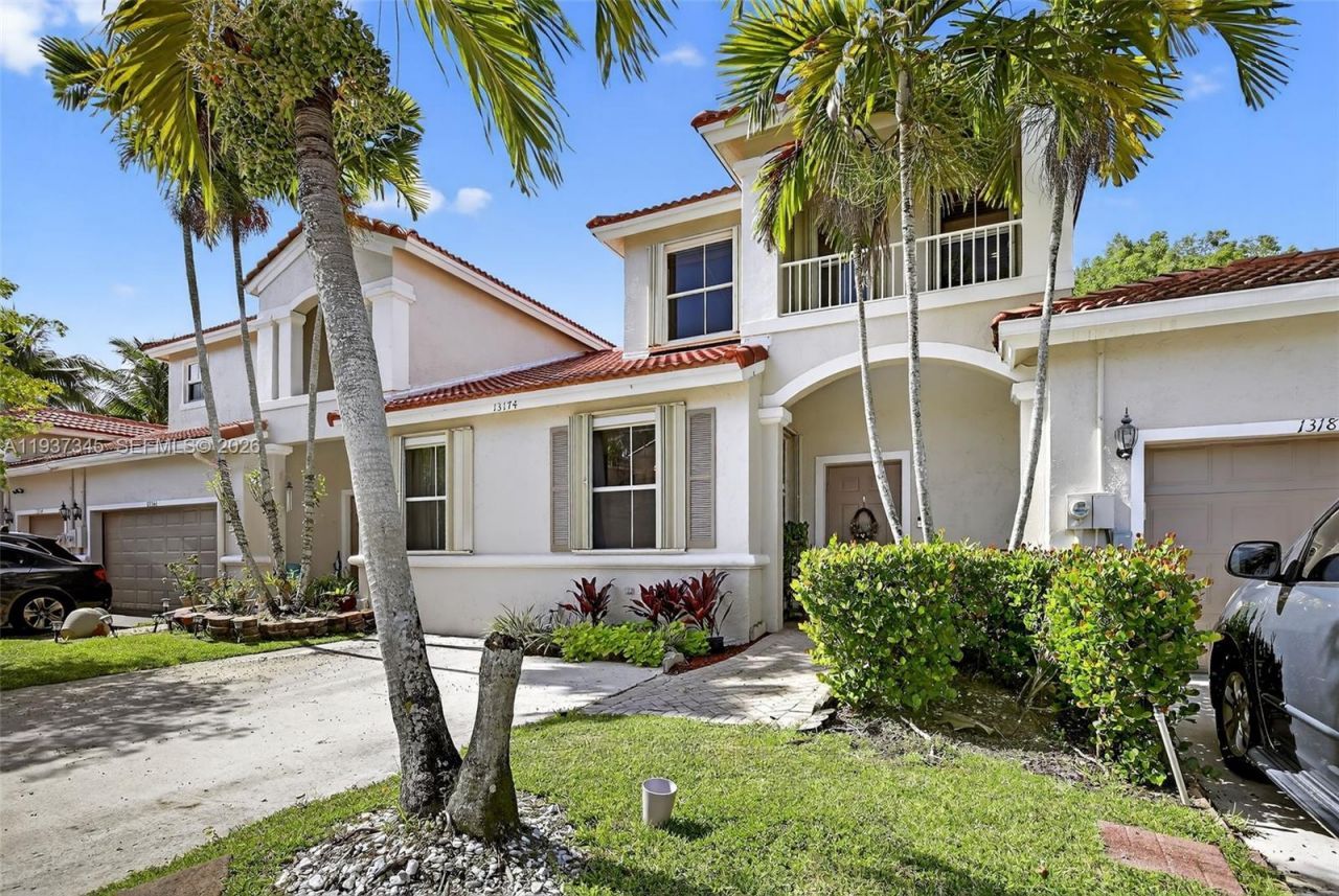 13174 NW 9th Ct, Pembroke Pines, FL 33028 Photo