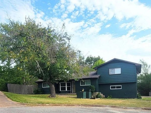 1207 Northwood Drive, Commerce, TX 75428