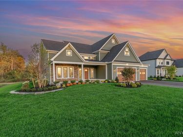 5211 Kandefer's Trail, Williamsville, NY 14221