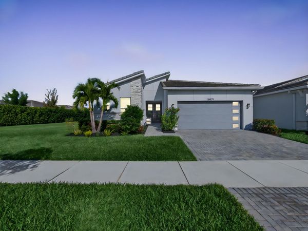 10479 SW Aquila Way, Port Saint Lucie, FL 34987