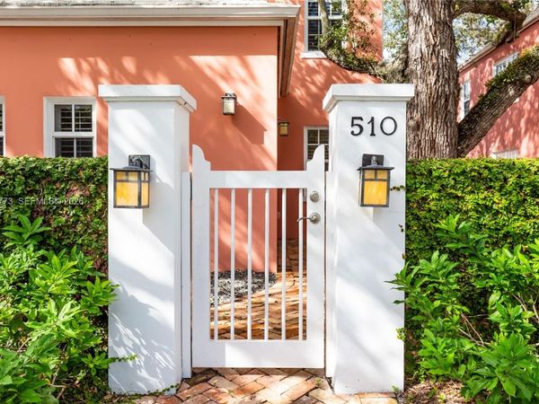 510 Loretto Ave, Unit 26, Coral Gables, FL 33146