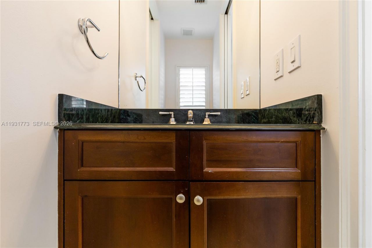 510 Loretto Ave, Unit 26, Coral Gables, FL 33146 Photo