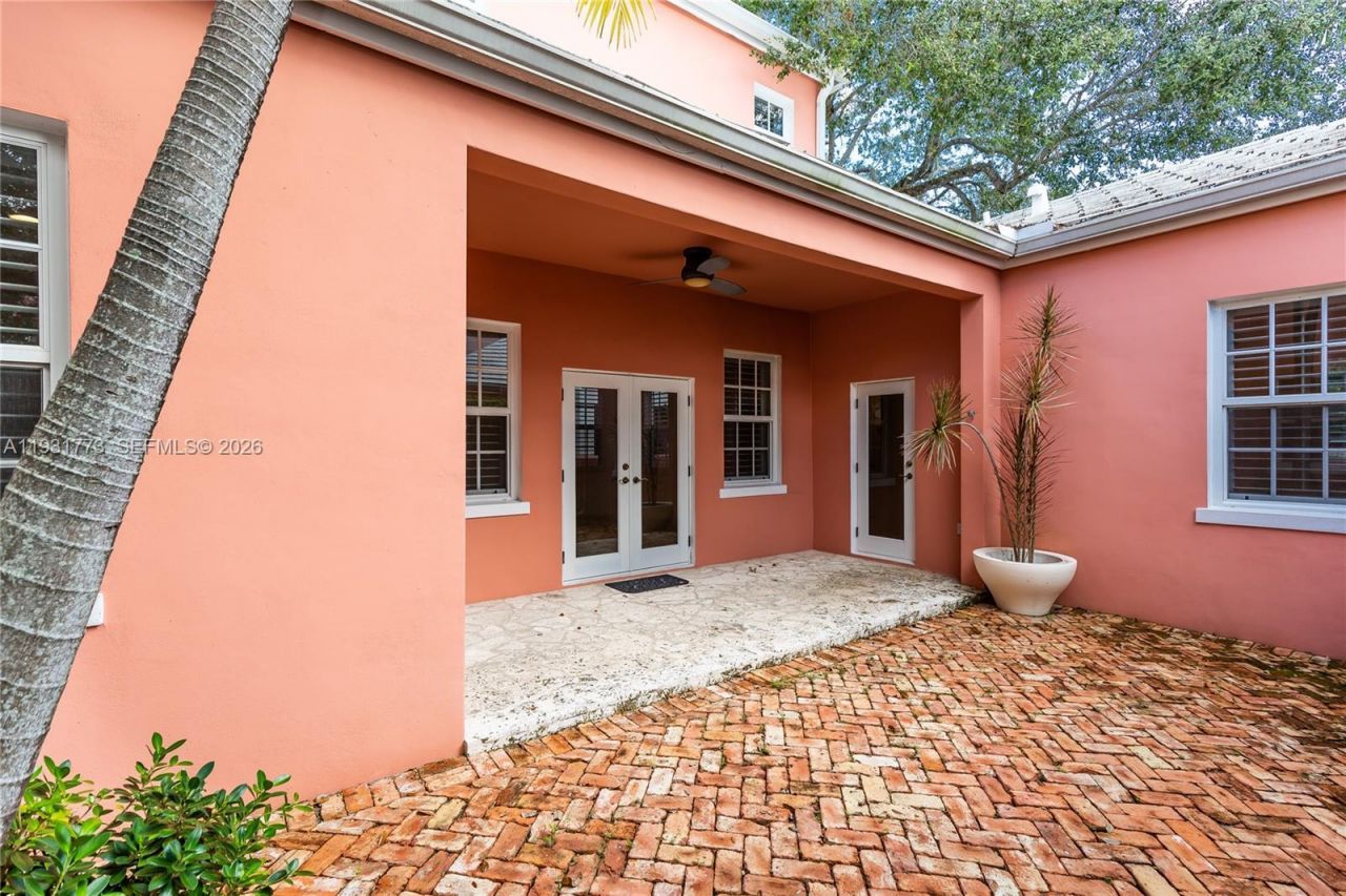 510 Loretto Ave, Unit 26, Coral Gables, FL 33146 Photo