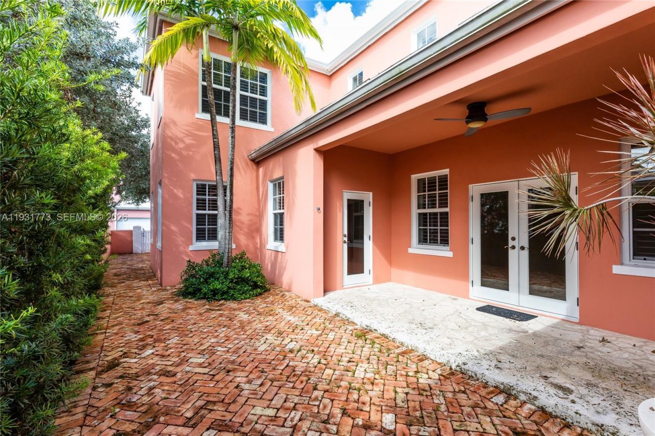 510 Loretto Ave, Unit 26, Coral Gables, FL 33146 Photo