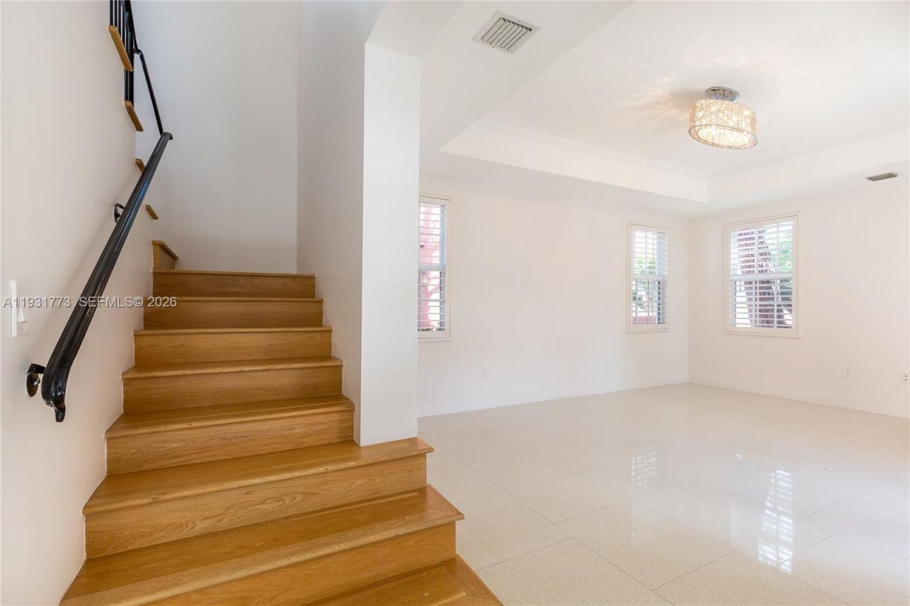 510 Loretto Ave, Unit 26, Coral Gables, FL 33146 Photo