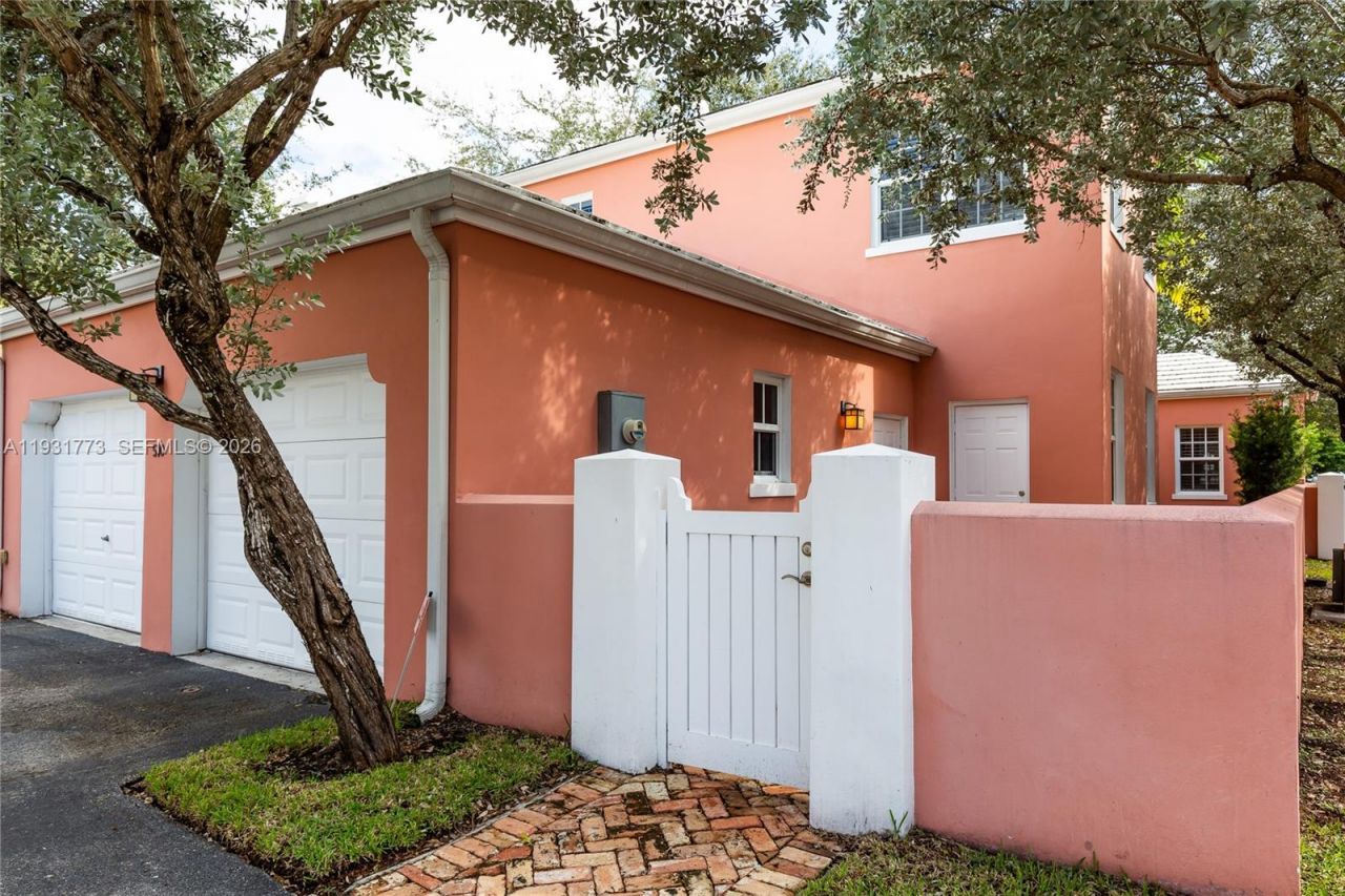 510 Loretto Ave, Unit 26, Coral Gables, FL 33146 Photo