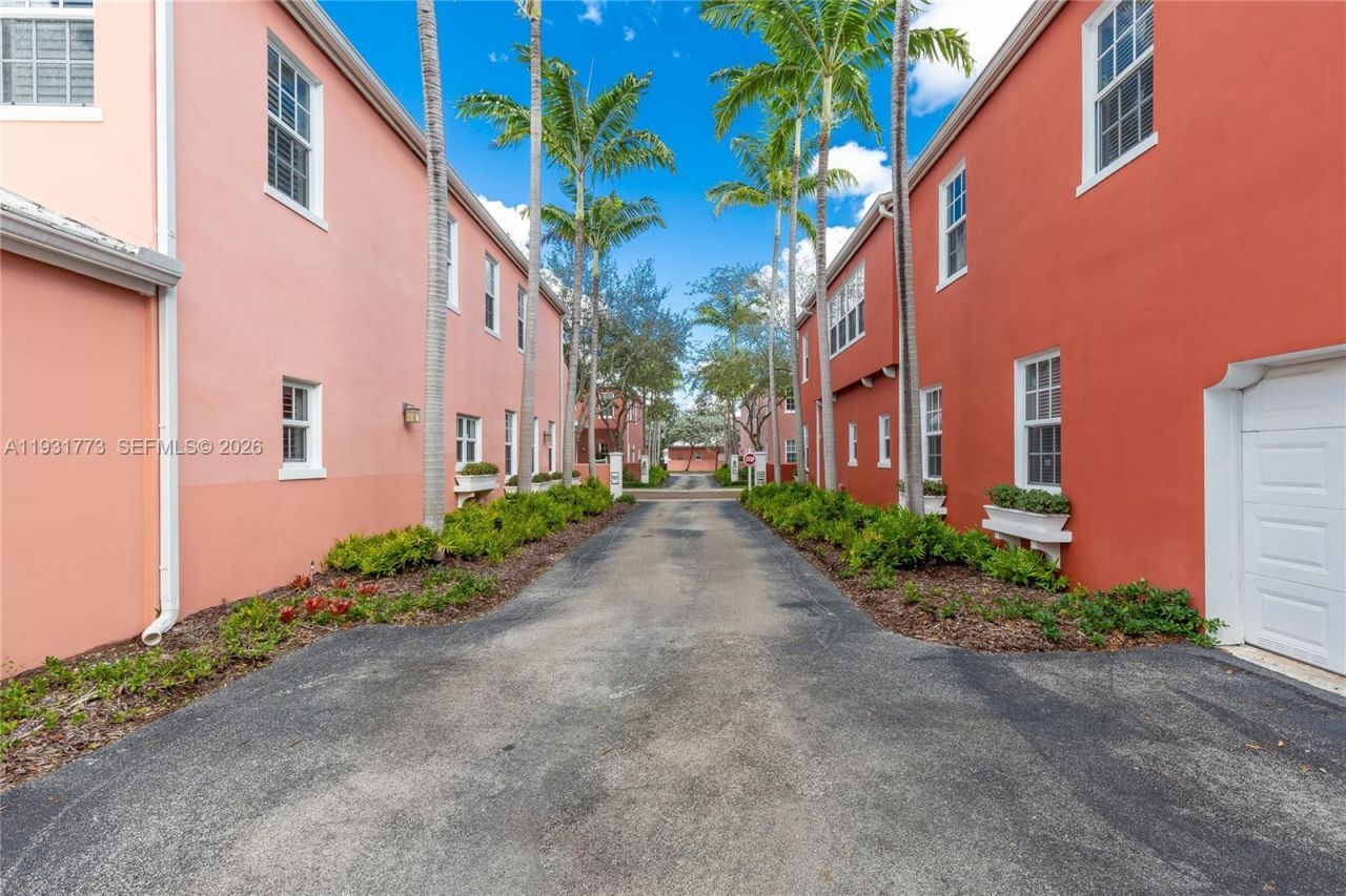 510 Loretto Ave, Unit 26, Coral Gables, FL 33146 Photo