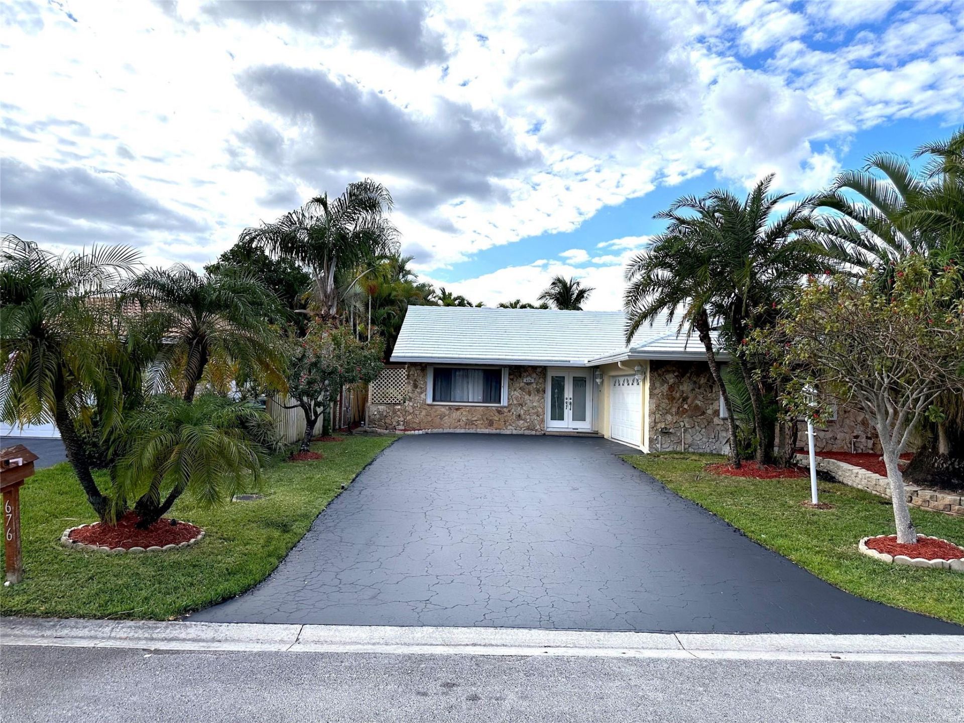 676 NW 107th Lane, Coral Springs, FL 33071 Photo