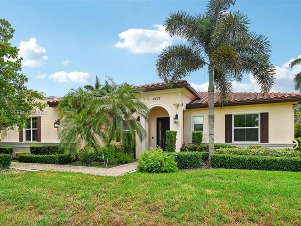6432 SW 55th Pl, Davie, FL 33314