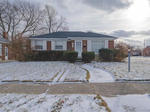 17006 Juliana Avenue, Eastpointe, MI 48021