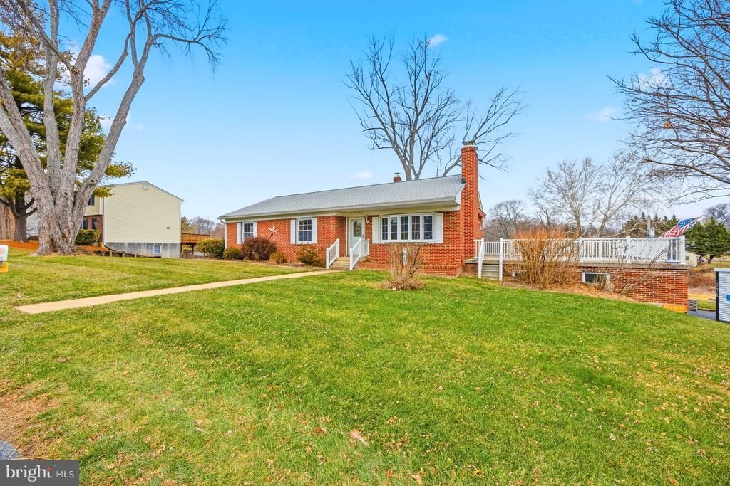 1034 Circle Drive, Sykesville, MD 21784 Main Photo