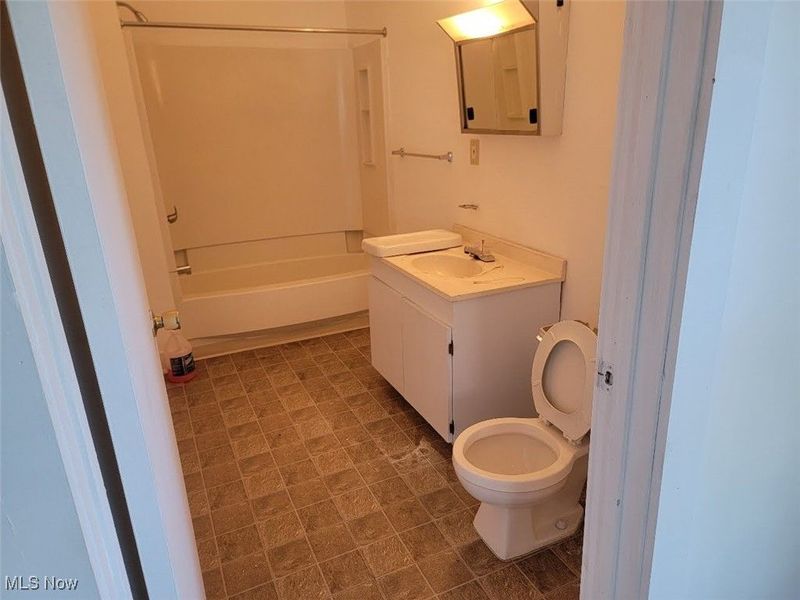 3633 E 78th Street, Cleveland, OH 44105 Photo 4