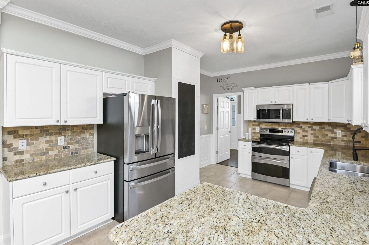 281 Castlebury Drive Photo 10