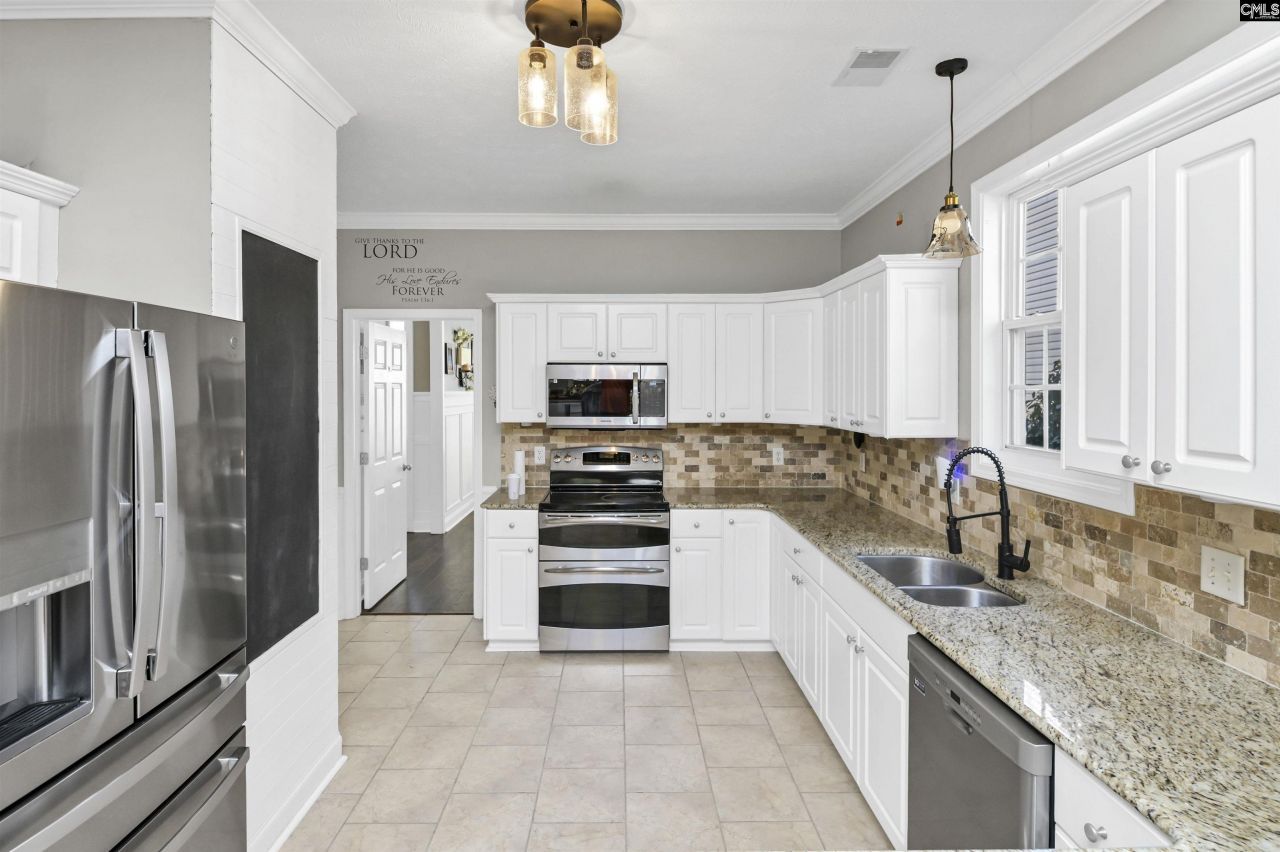 281 Castlebury Drive Photo 12