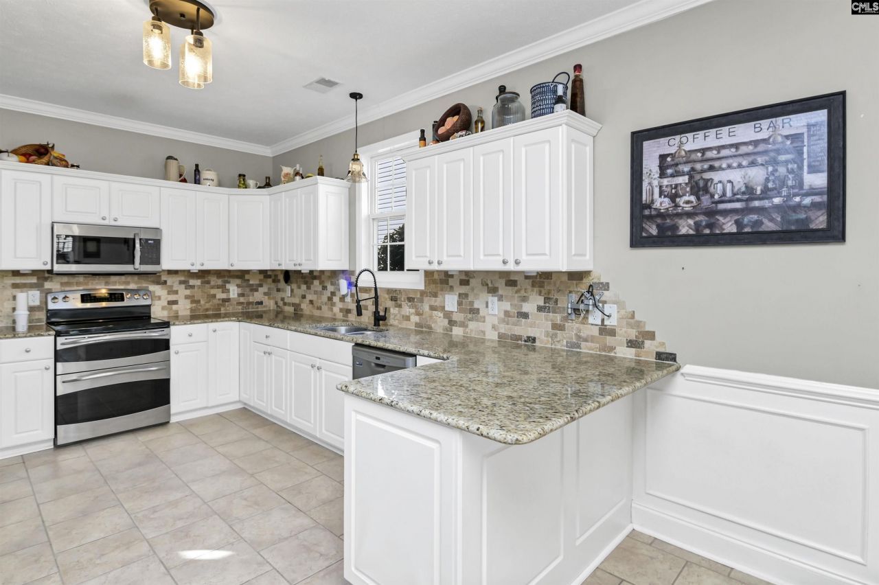 281 Castlebury Drive Photo 13