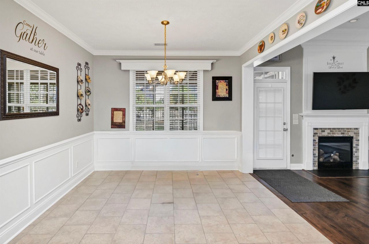 281 Castlebury Drive Photo 16