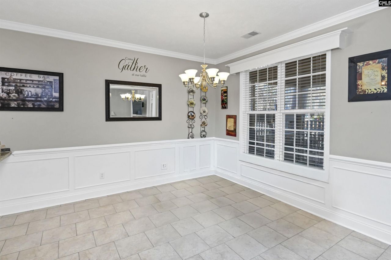 281 Castlebury Drive Photo 17