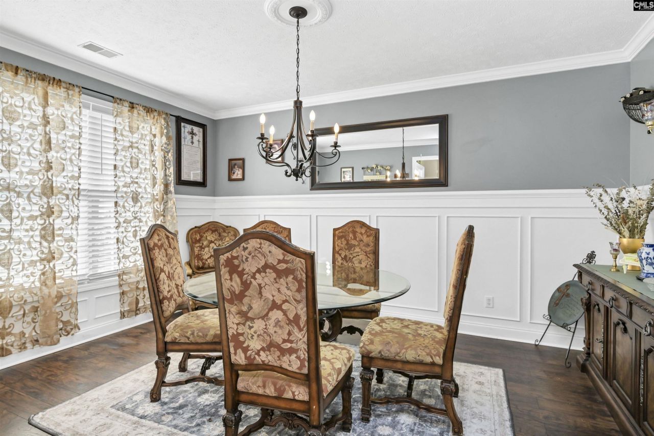 281 Castlebury Drive Photo 18