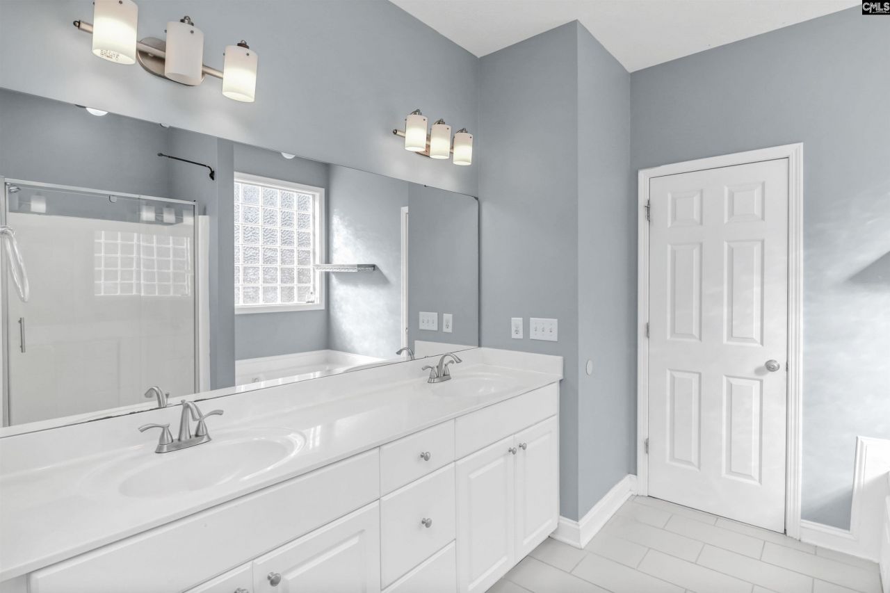 281 Castlebury Drive Photo 28