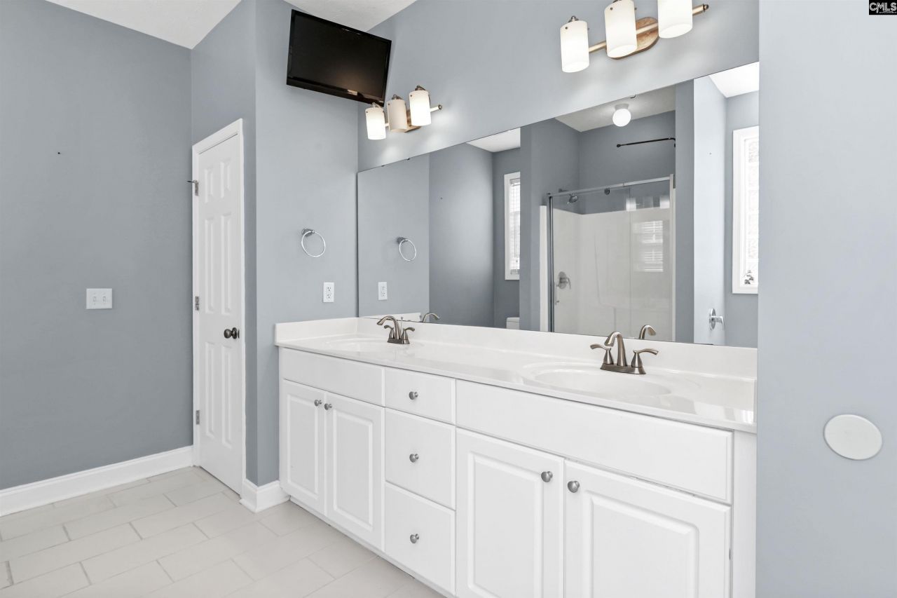 281 Castlebury Drive Photo 31