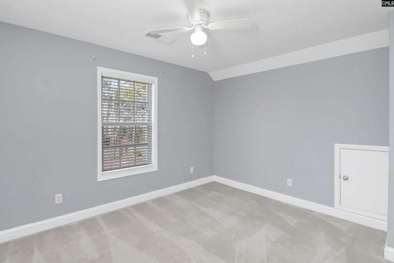 281 Castlebury Drive Photo 35