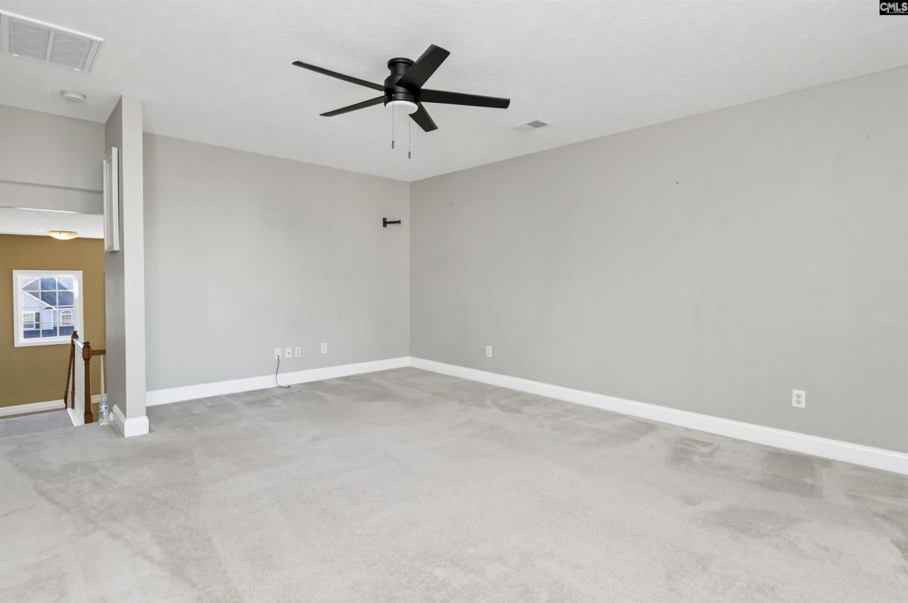 281 Castlebury Drive Photo 38