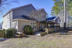 281 Castlebury Drive photo 4