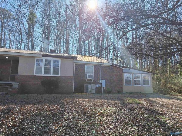 105 Pine Street, Piedmont, AL 36272