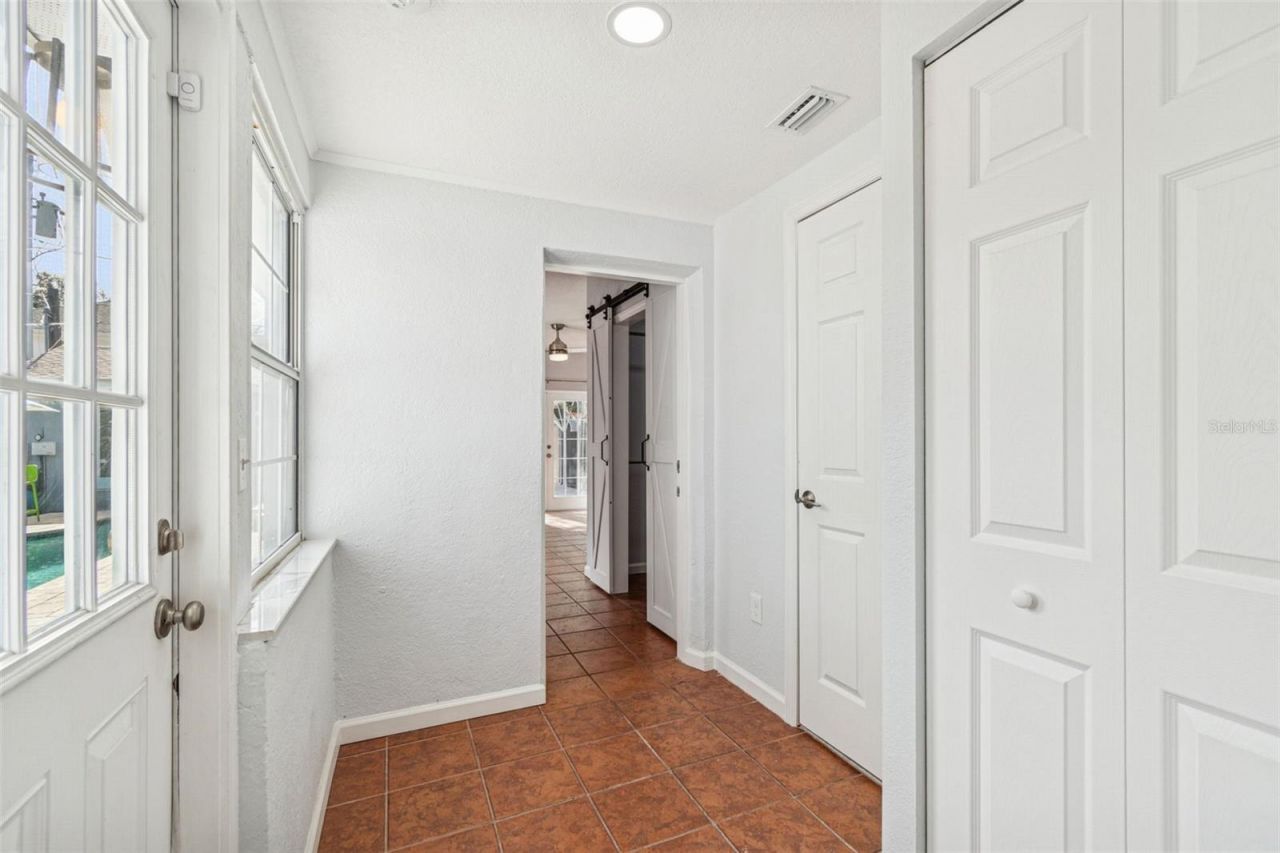 120 19th Avenue N, Saint Petersburg, FL 33704 Photo