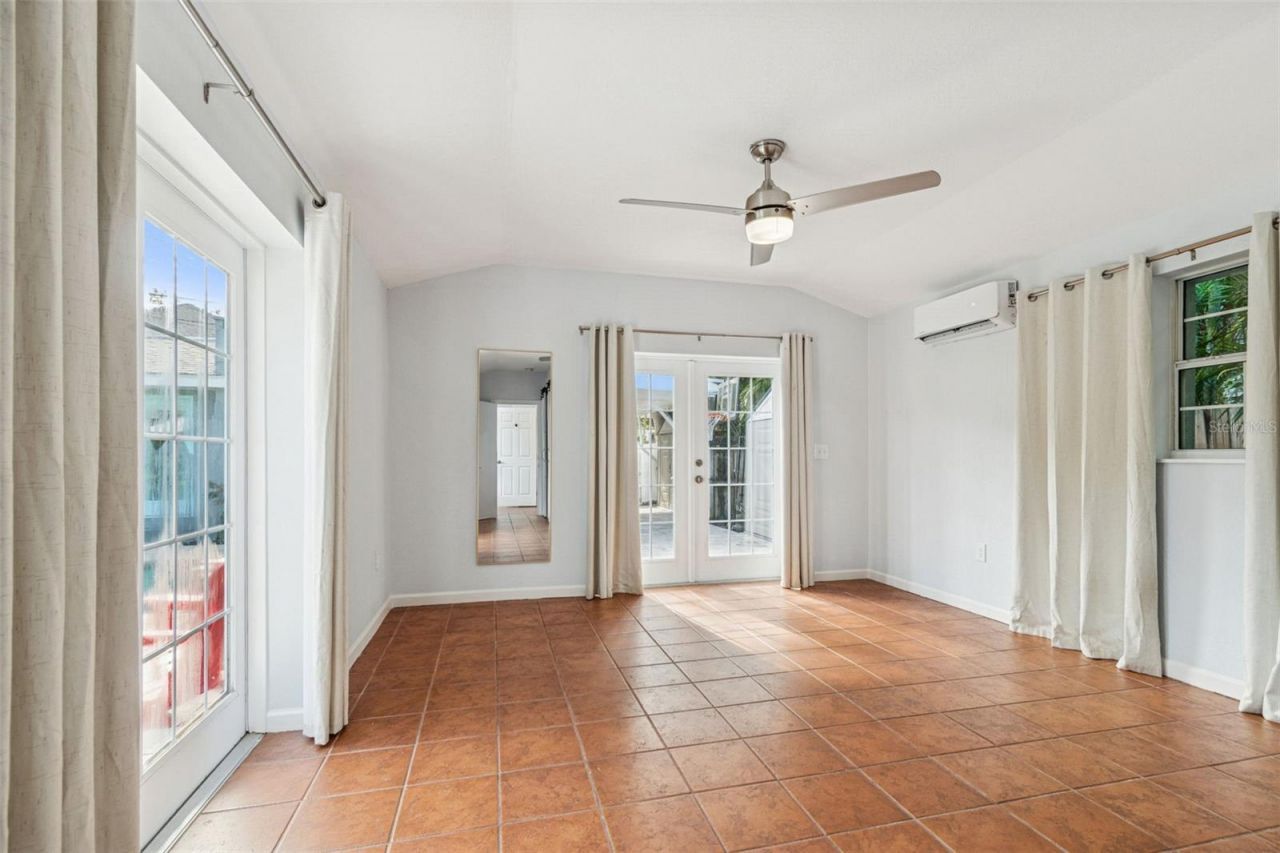 120 19th Avenue N, Saint Petersburg, FL 33704 Photo