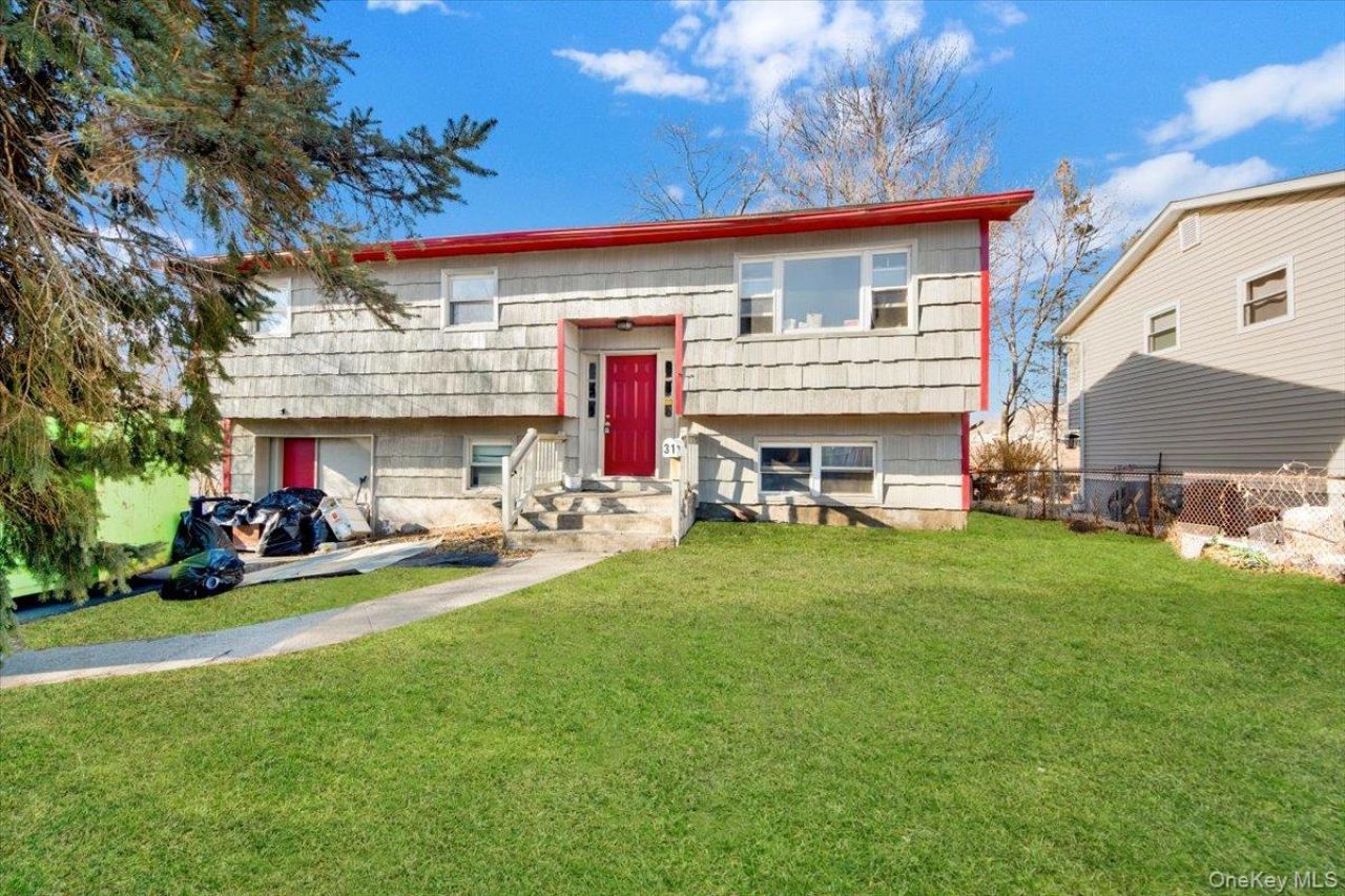 31 Allison Avenue, Newburgh, NY 12550 Main Photo