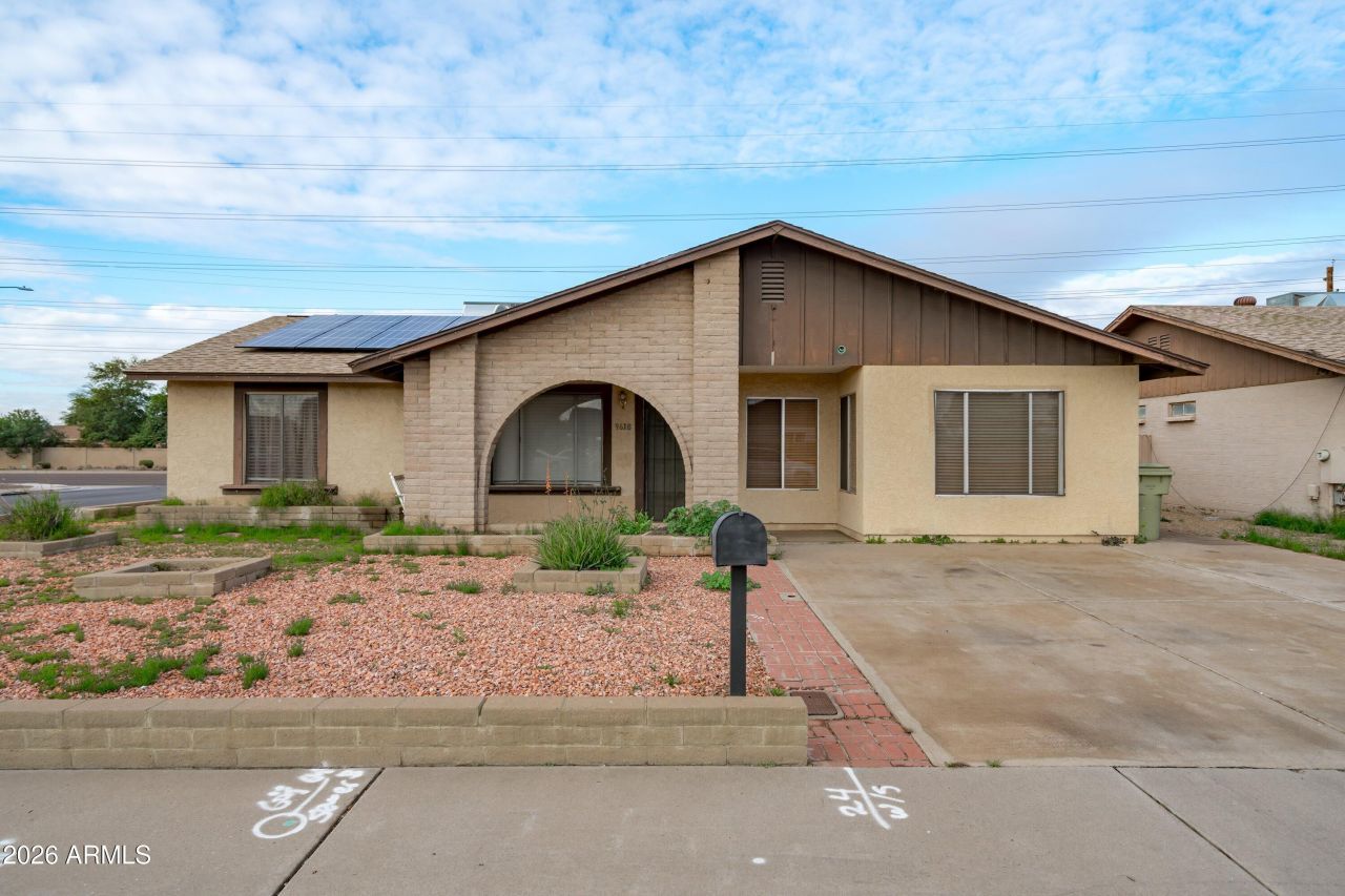 9618 N 66th Drive, Glendale, AZ 85302 Main Photo