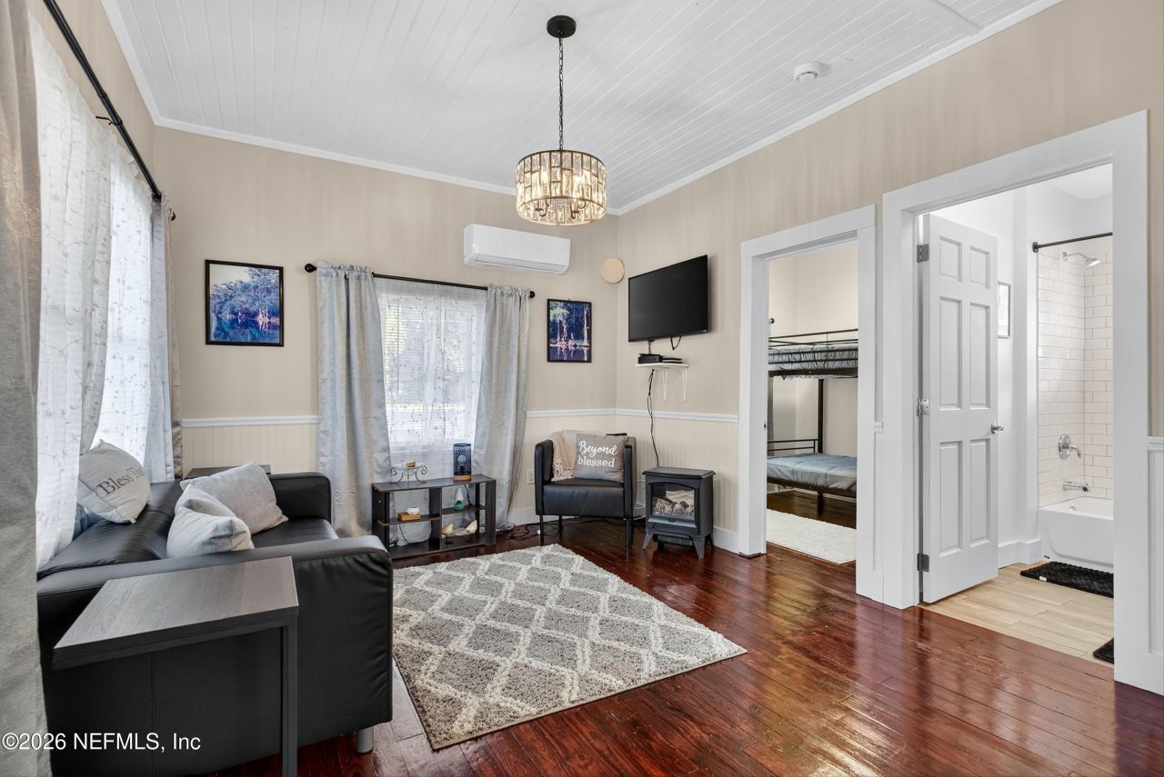 201 Oak Street, Welaka, FL 32189 Photo