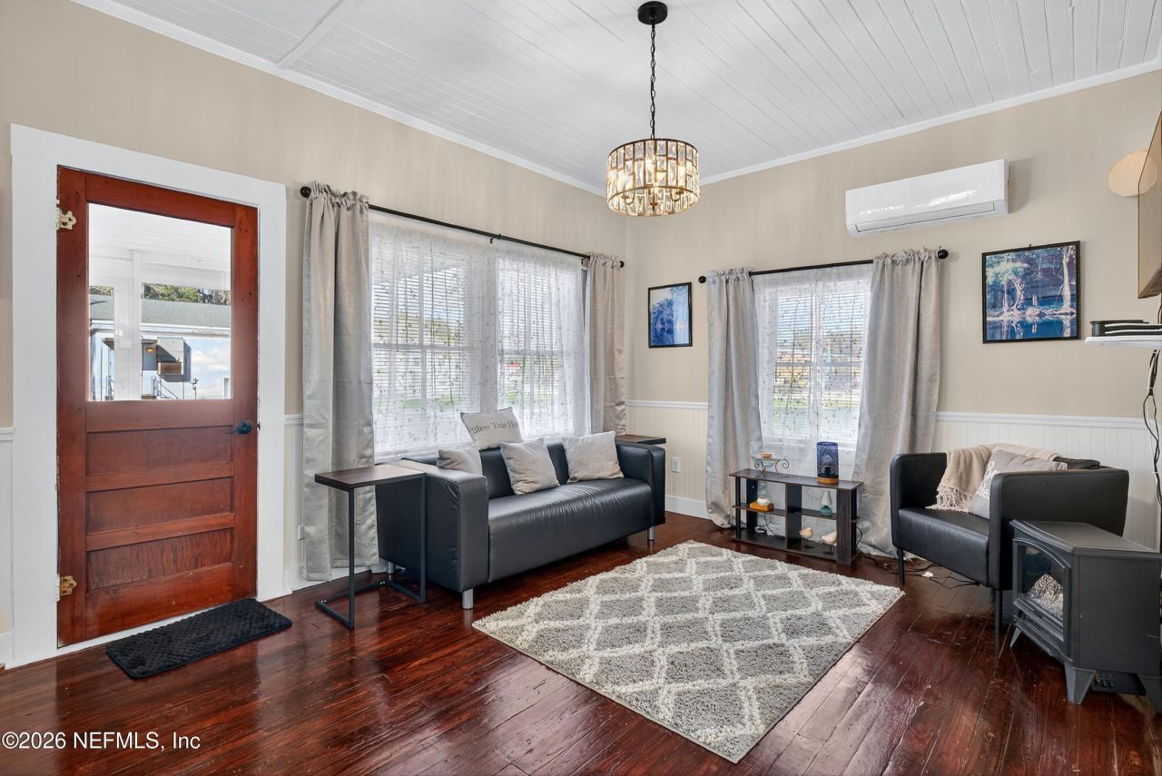 201 Oak Street, Welaka, FL 32189 Photo