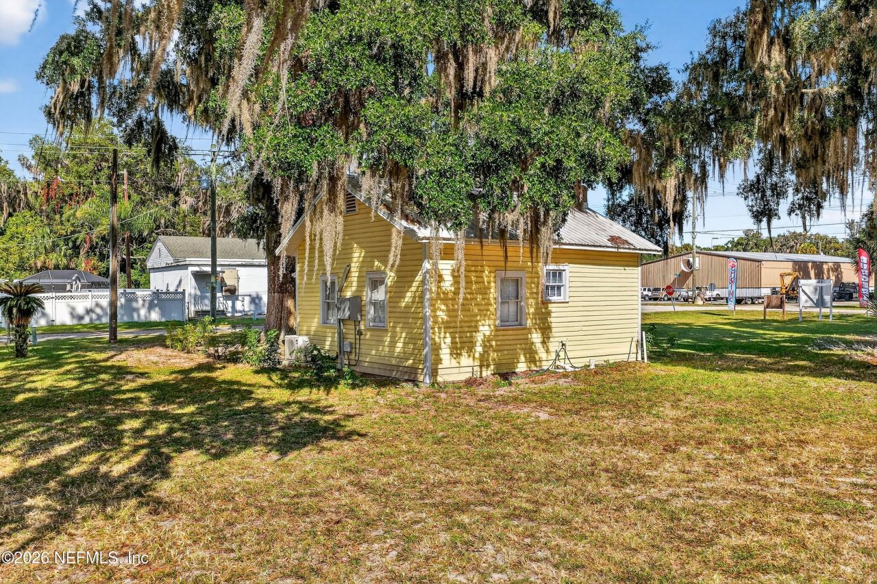 201 Oak Street, Welaka, FL 32189 Photo