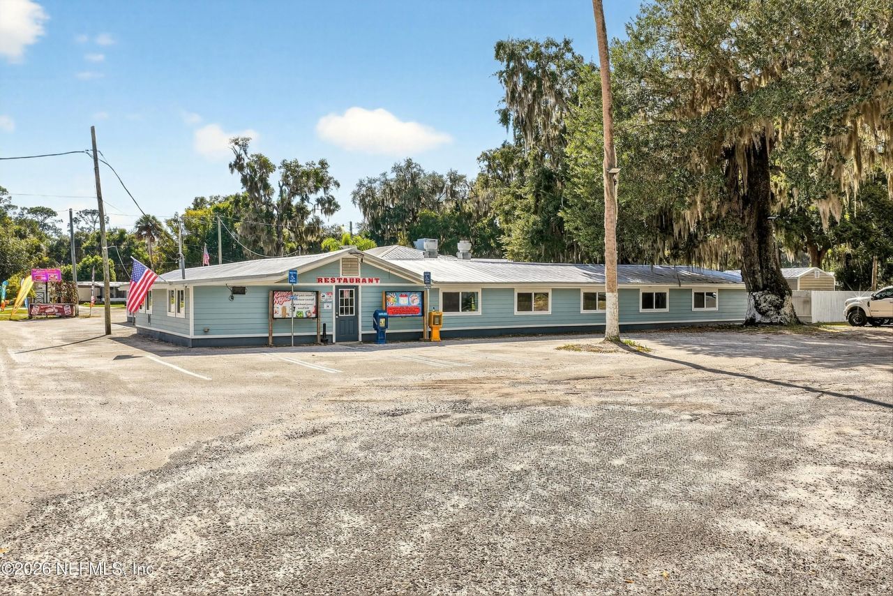 201 Oak Street, Welaka, FL 32189 Photo