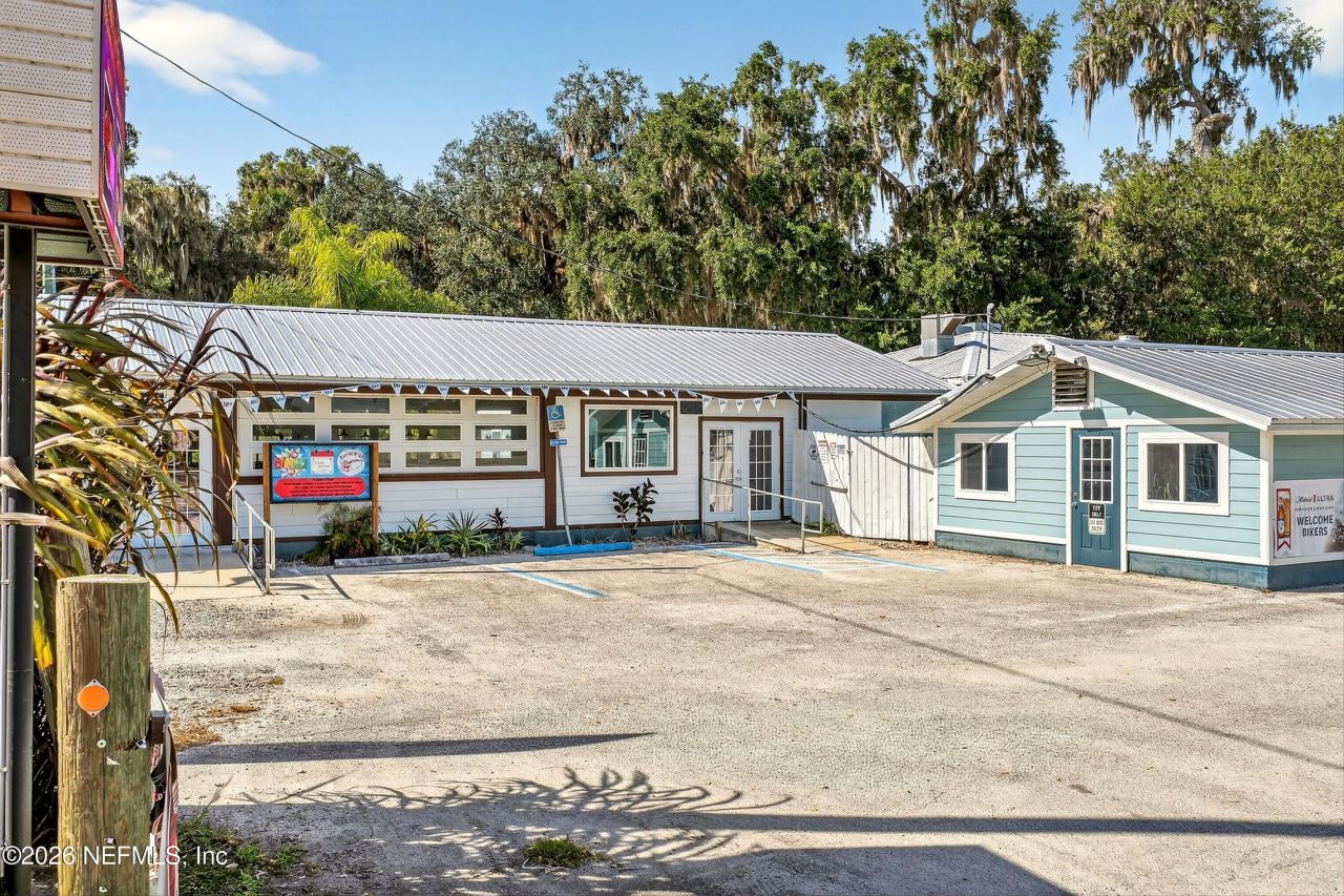 201 Oak Street, Welaka, FL 32189 Photo