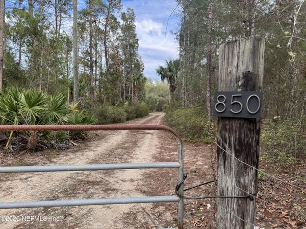 850 COUSINTOWN Road, Interlachen, FL 32148