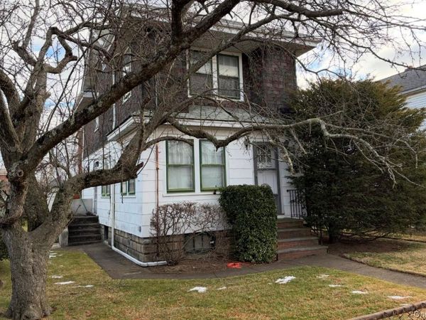 8529 261st Street, Floral Park, NY 11001