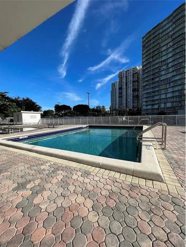 145 SE 25th Rd, Unit 801, Miami, FL 33129 Photo