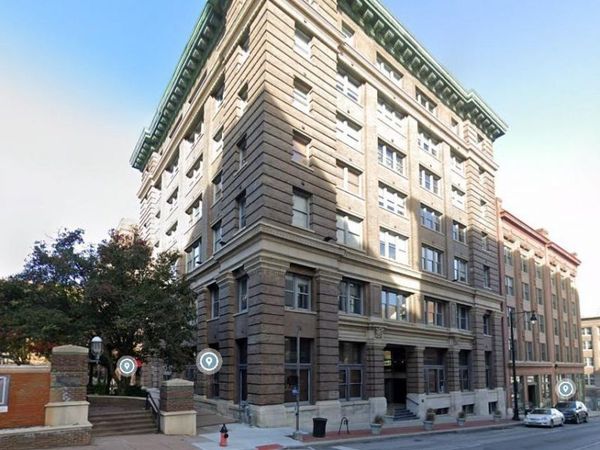 408 W 8th Street, Kansas City, MO 64105