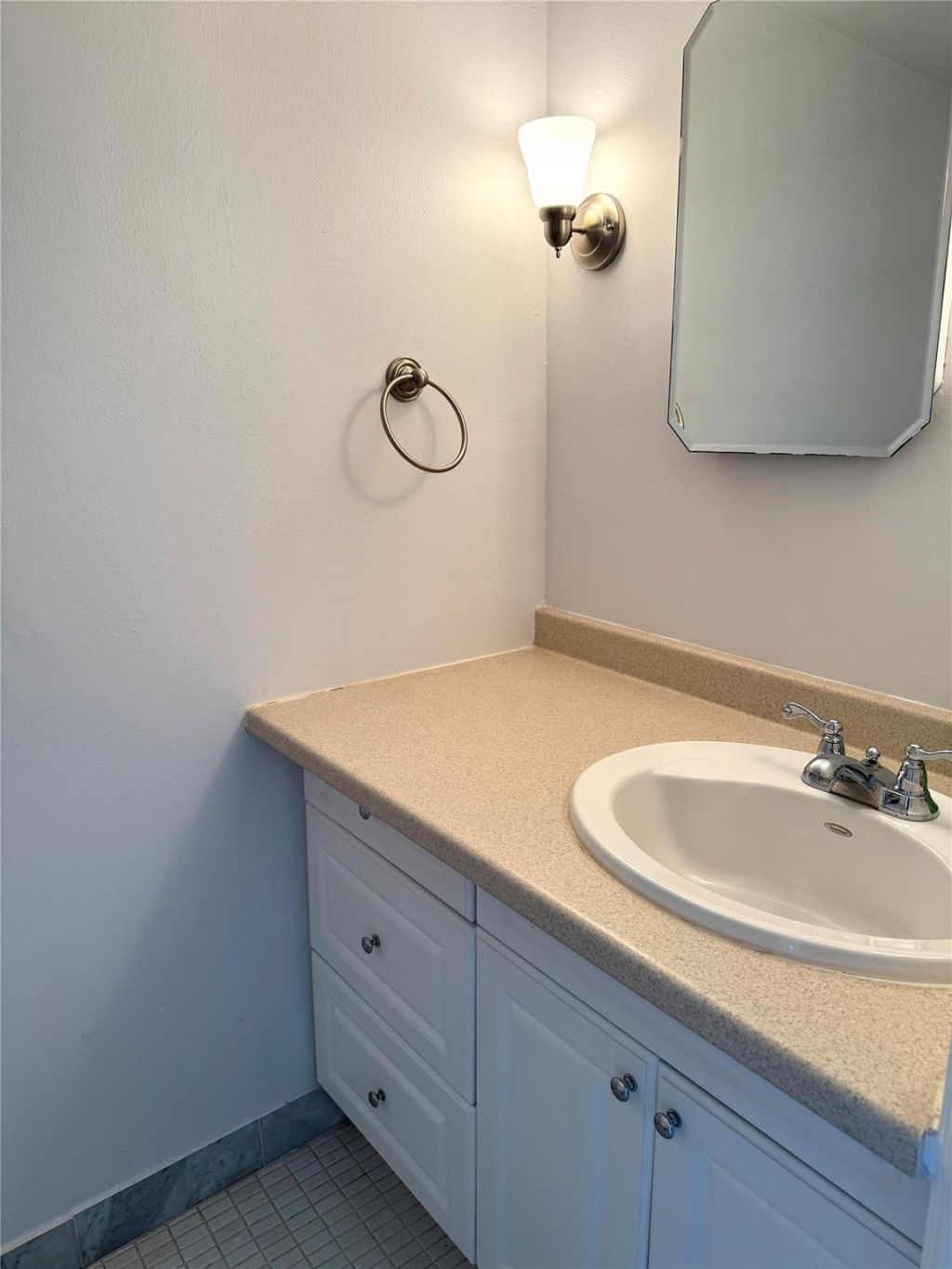 3015 N Ocean Boulevard, Unit 19E, Fort Lauderdale, FL 33308 Photo